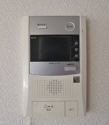 オートロックに加え防犯カメラもございます