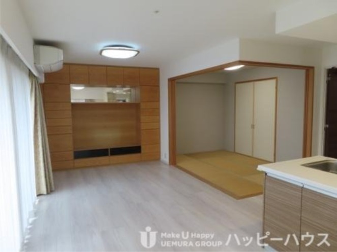 広々リビングで是非おくつろぎください