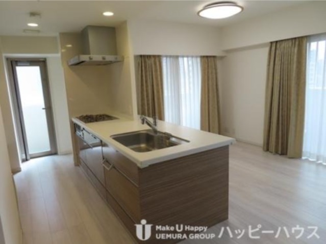 作業スペースが広く料理も捗りますね
