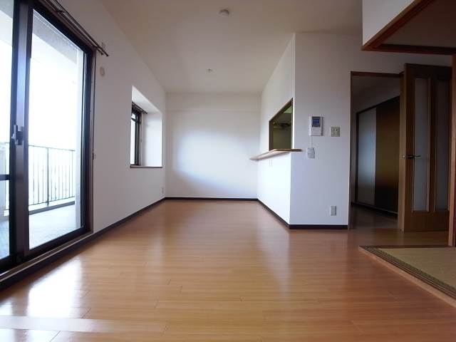 家具の配置に困らない間取りですね