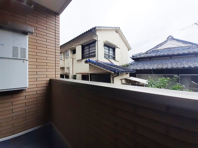 洗濯物が干せるバルコニーです