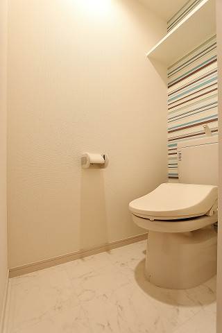 温水洗浄付きトイレです