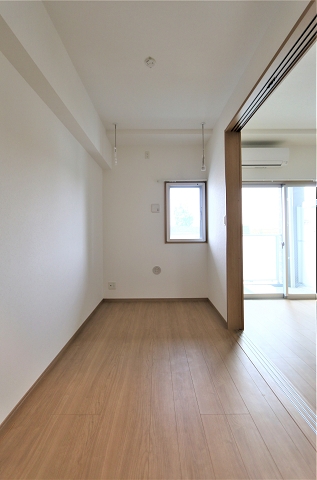 寝室にぴったりの洋室です