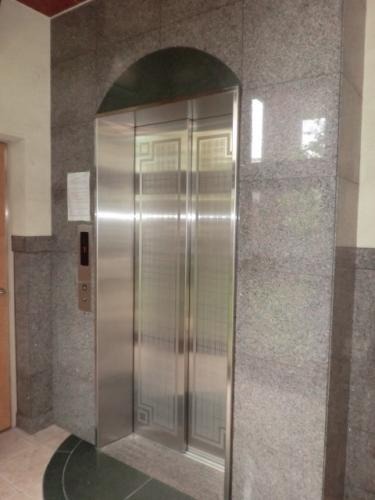 エレベーター完備。