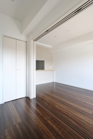 写真は同物件別部屋です　寝室にぴったり