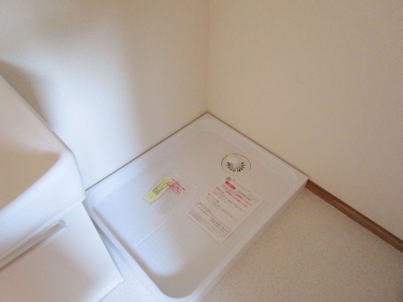 洗濯機はこちらに置けます。