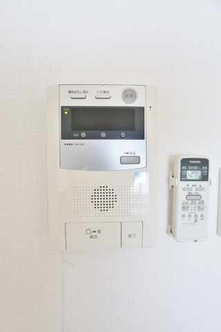 モニターで来客を確認できるので安心です