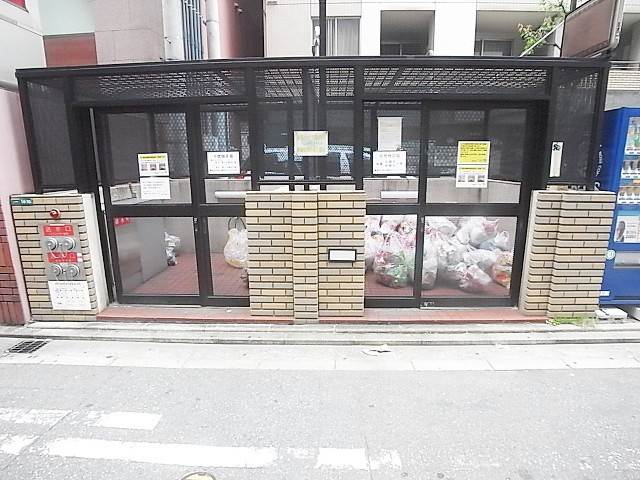 敷地内ゴミ置き場あります