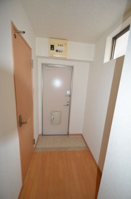玄関はこんな感じです。