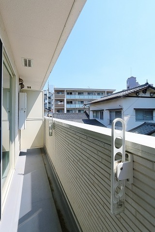 天気の良い日の洗濯物はこちらへ♪