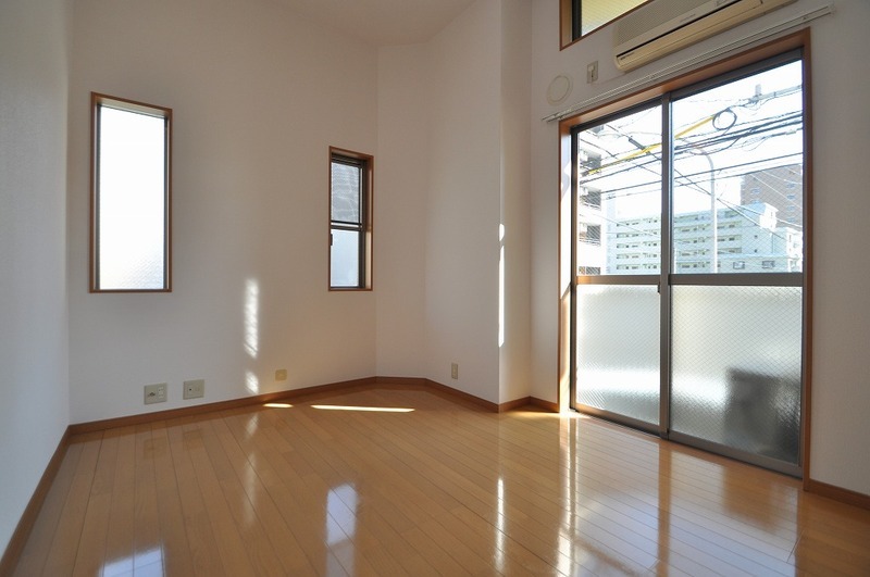 日当たり良好で解放感のあるお部屋です