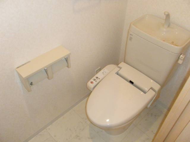 ウォシュレット完備です。