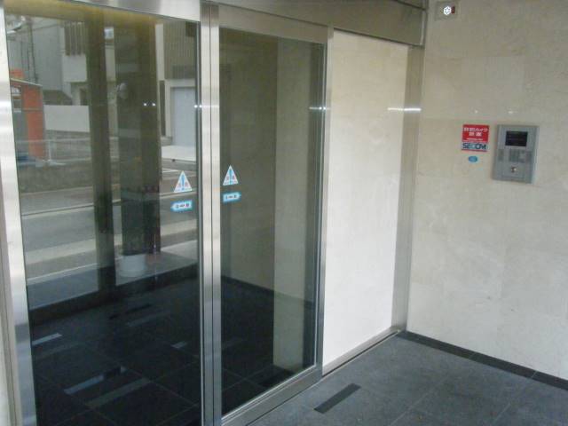 オートロック完備です。