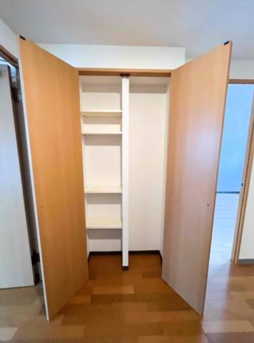 便利な収納付きです。