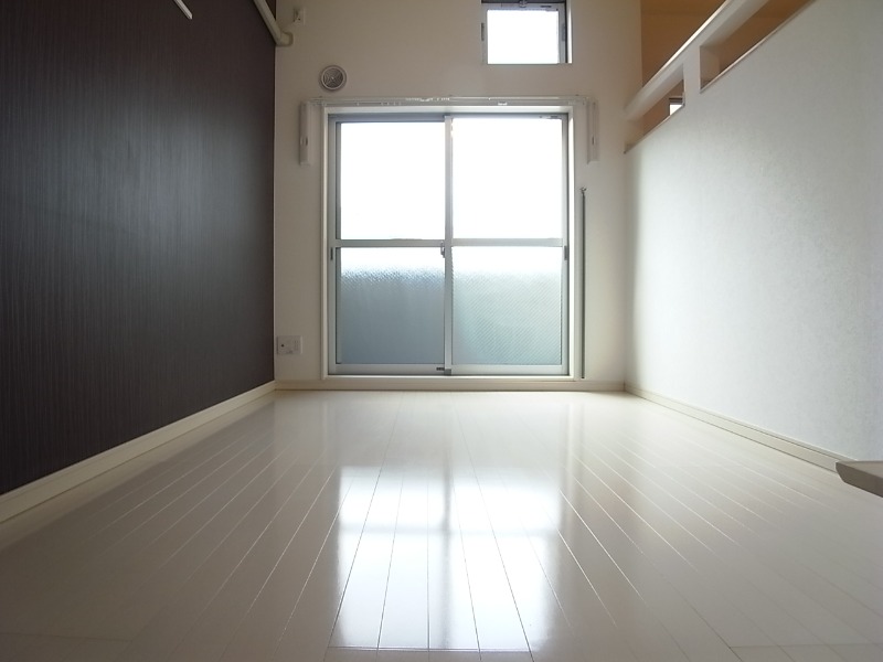 広々とした洋室です