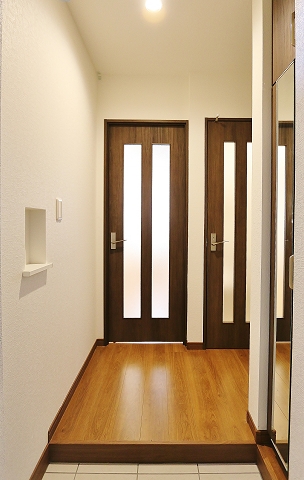 落ち着いた雰囲気のオシャレな玄関です