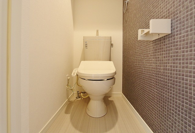 清潔感のあるトイレですね