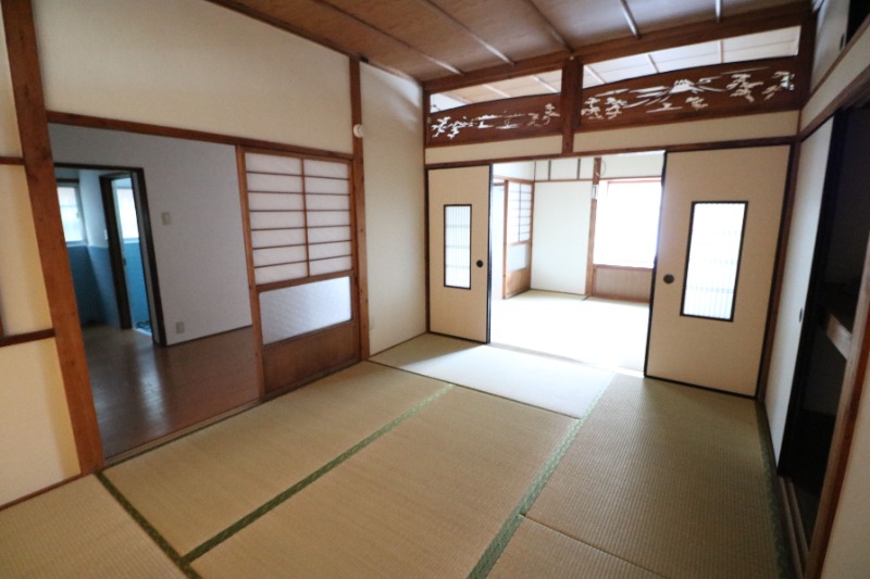 寝室にどうぞ