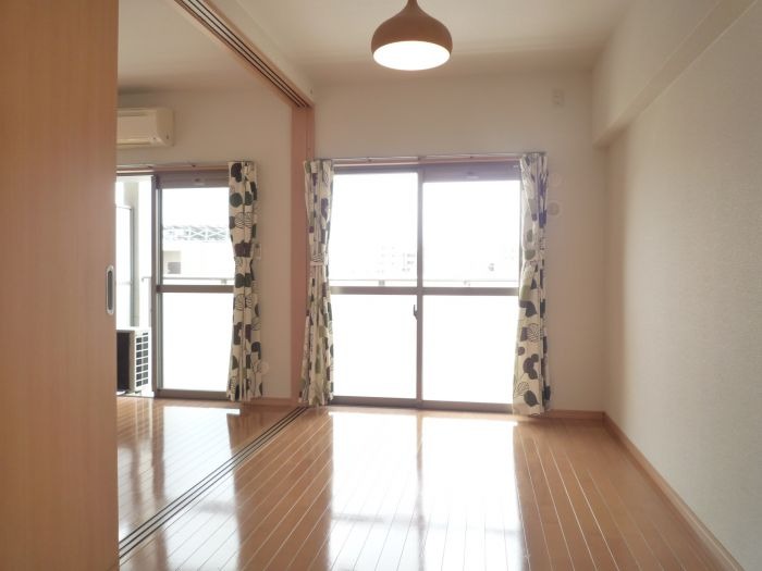 こちらは寝室にいかがでしょうか