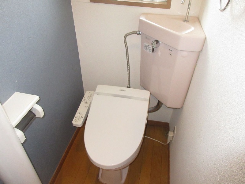 温水洗浄便座付きです