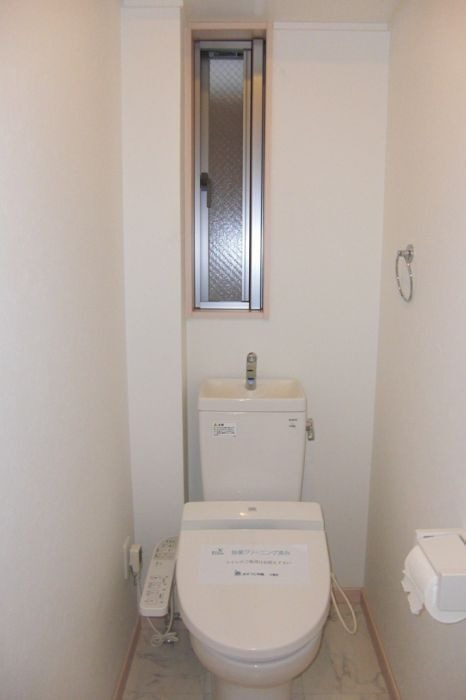 温水洗浄便座付きです