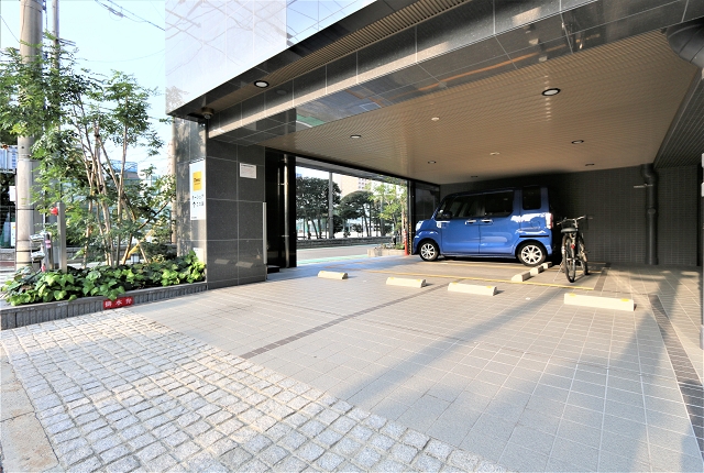 敷地内に駐車場があります