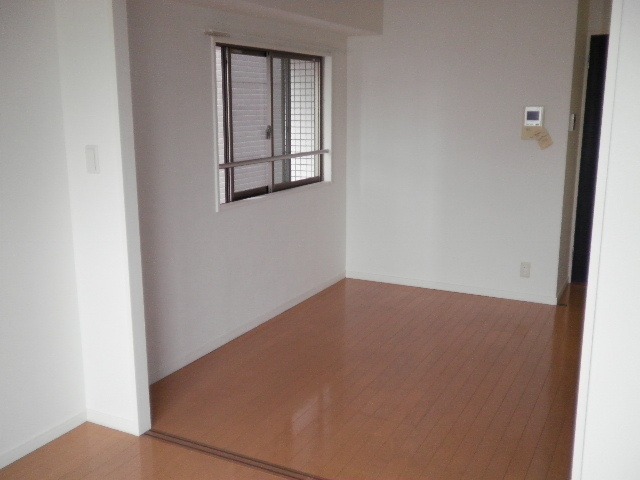 こちらは寝室にいかがでしょうか？