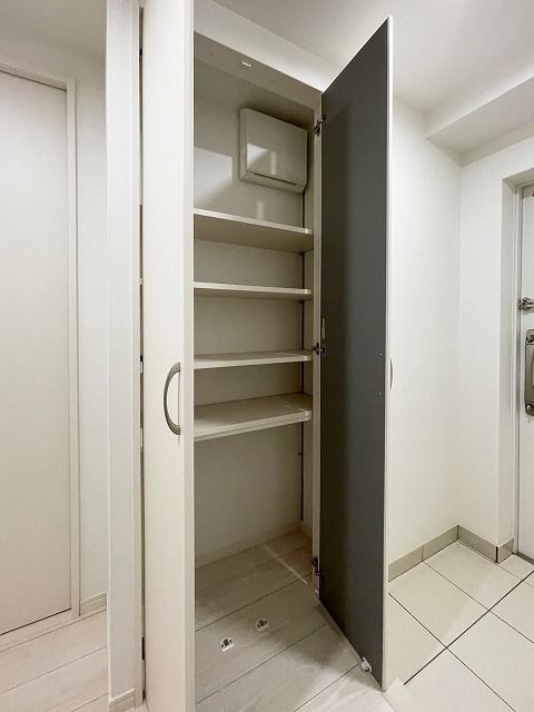 高さのあるシューズボックス
