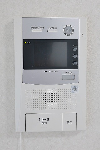 女性の方も安心のモニターホン