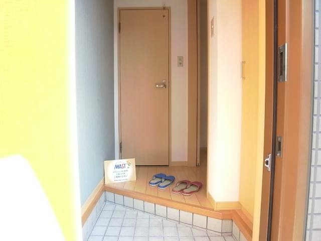 玄関はこんな感じです。
