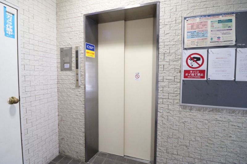エレベーター完備。