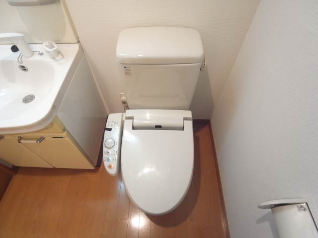 ウォシュレット付きで快適です。