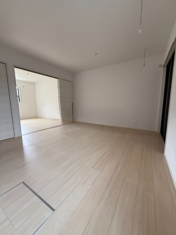 広々とした洋室です