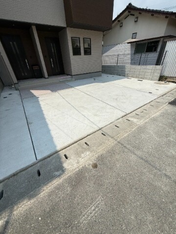 嬉しい敷地内駐車場付きです