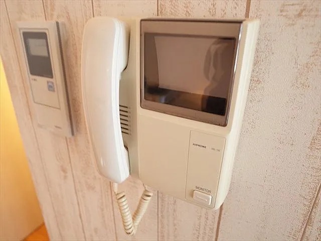 来訪者の顔が確認できます