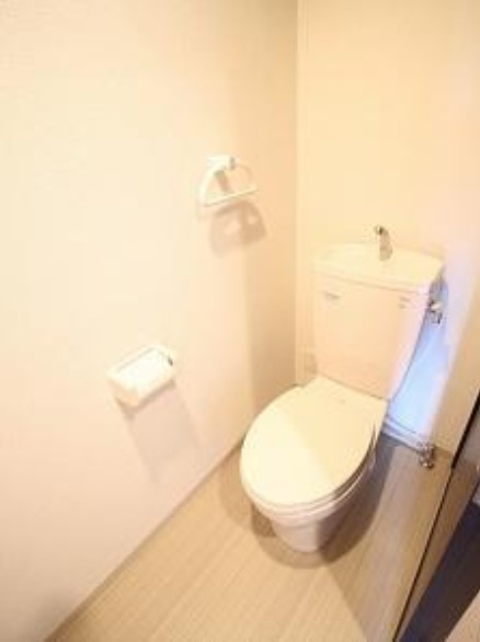 清潔感のあるトイレです