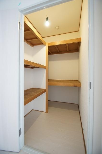 使い勝手の良い収納ございます