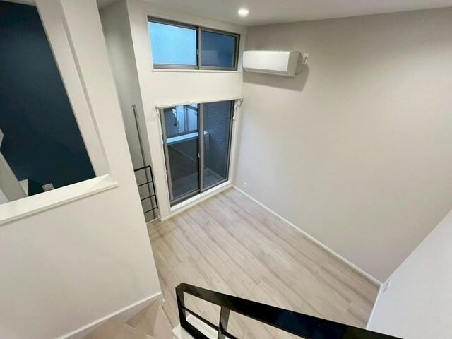 家具選びが楽しくなるお部屋ですね