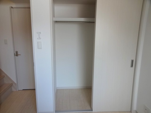 お洋服が多い方でも楽々収納できます