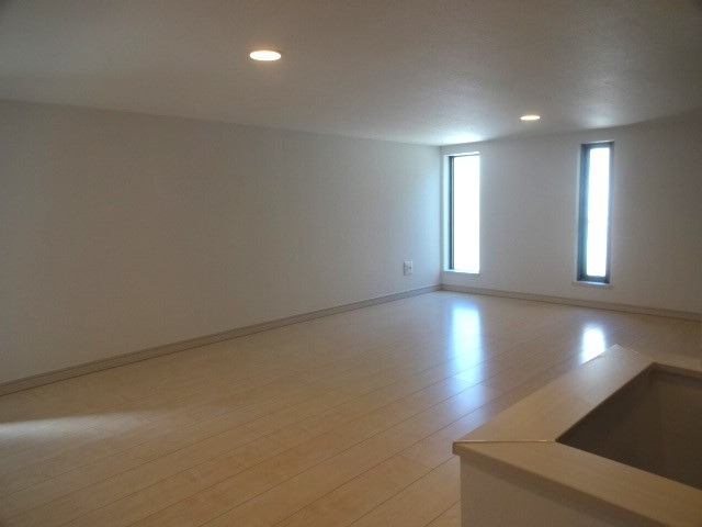 こちらは寝室にいかがでしょうか？？