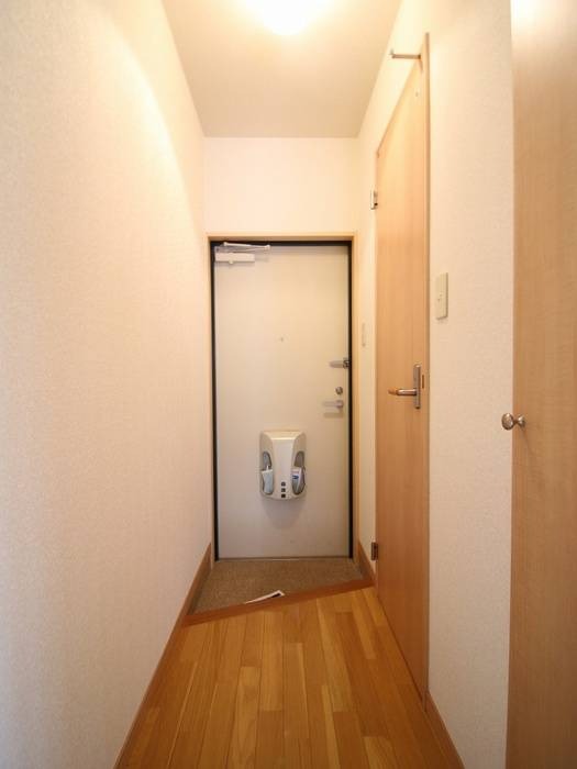 玄関はこんな感じです。