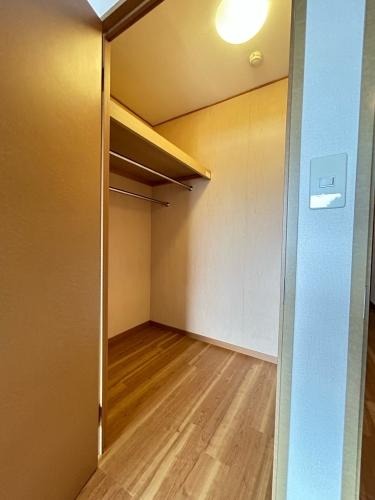お洋服が多い方でも楽々収納できます