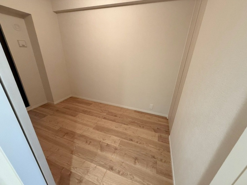こちらは寝室にいかがでしょうか？？