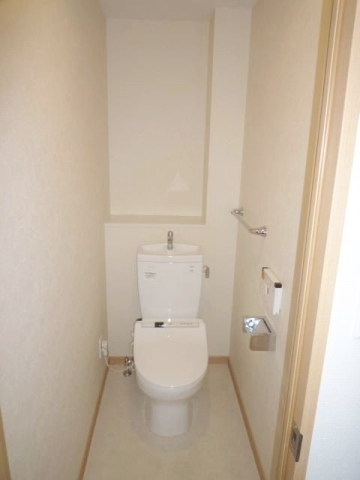 嬉しい温水洗浄便座機能付き