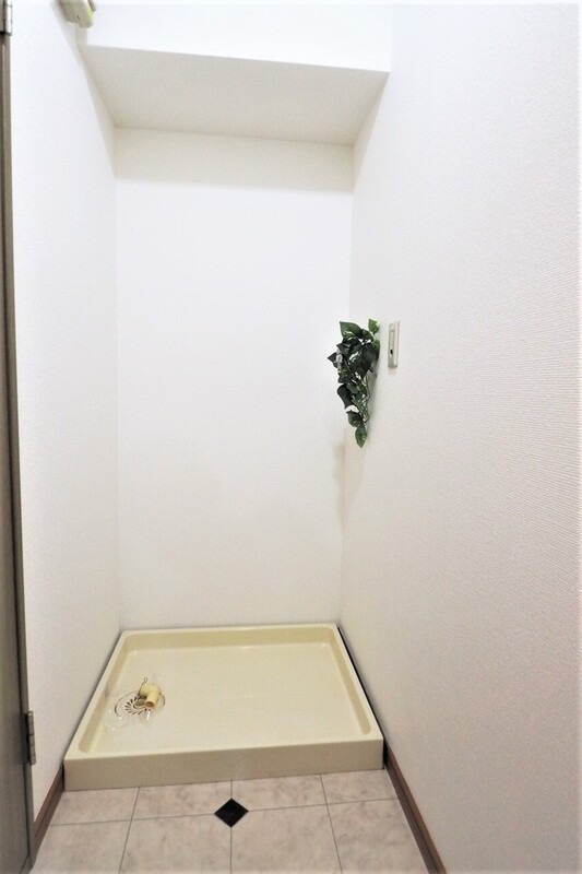 室内洗濯機置場完備。
