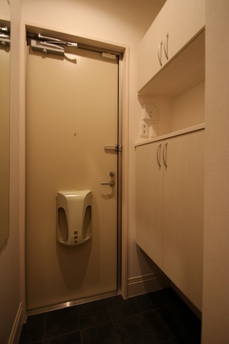 荷物があっても窮屈感を感じませんね