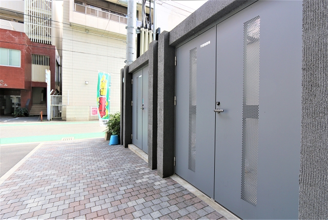 共用のゴミ置き場があります