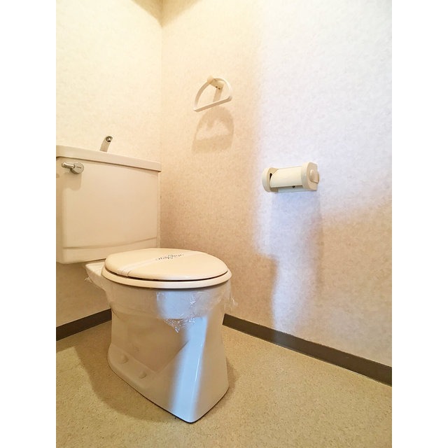 清潔感のあるトイレですね