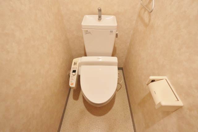 清潔感のあるトイレです