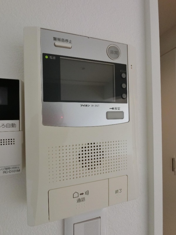 来客がモニターで確認できるので安心です